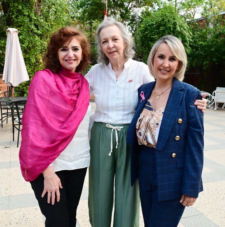 Marcela Bacigalupo, Jennifer Baldock e Irma Llano.