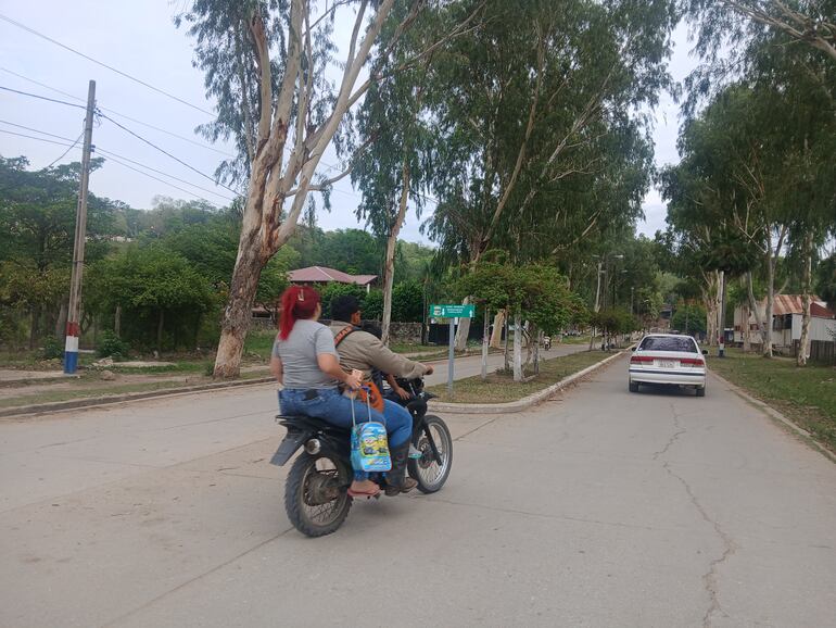 Una de las calles principales de Fuerte Olimpo.