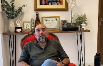 Orlando Arévalo respondió en un video ante la nueva denuncia por presunta falsificación de documentos.
