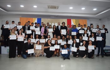 Los egresados del curso básico y avanzado del Círculo de Periodistas Deportivos.