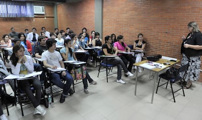 Alumnos acceden con mayor facilidad a estudios en todos los niveles en Asunción y grandes ciudades.
