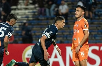 El paraguayo Alex Arce, futbolista de Independiente Rivadavia, festeja un gol en el partido frente a La Guaira por la fecha 3 de la fase de grupos de la Copa Libertadores 2026 en el estadio Malvinas Argentina, en Mendoza, Argentina.