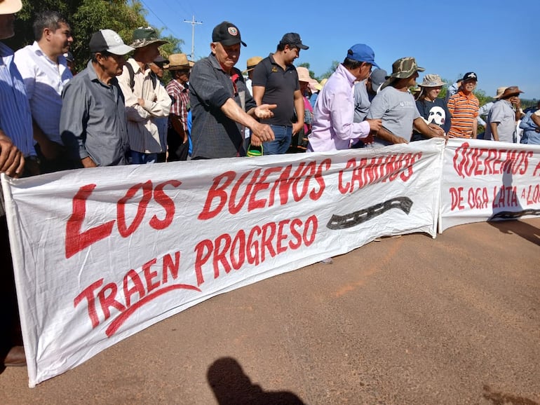 Los manifestantes alegan que la realización de este tramo permitirá traer progreso a las comunidades.