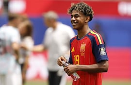 El español Lamine Yamal reacciona tras la victoria en el partido de cuartos de final de la Copa Mundial de la FIFA 2026 entre España y Bélgica, en Los Ángeles, EE. UU..
