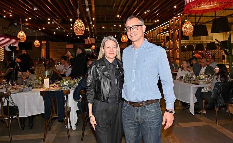Estefanía Laterza y Florian Haensch, CEO de Casa Rica.