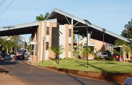 El supuesto abuso se habría producido en el lujoso barrio cerrado del Paraná Country Club de Hernandarias.