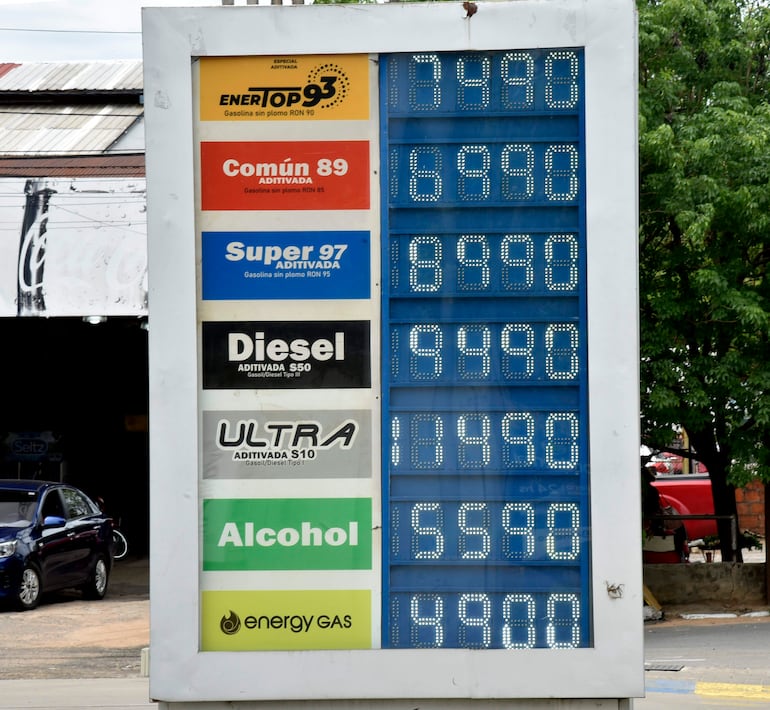 Fotos de Nuevos Precios del Combustible en Félix Bogado y José Domingo Morinigo.