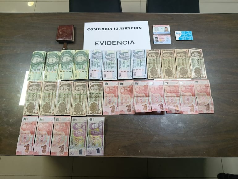 Detenidos por robo de moto vendían chipas.