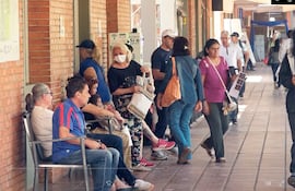 Pacientes oncológicos que acuden al Incan, claman por equipos biomédicos.