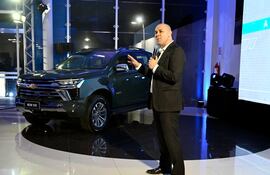 Álvaro Espínola, country manager de General Motors en Paraguay, durante el lanzamiento de la Chevrolet S10.