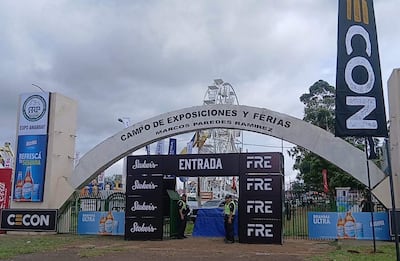 Acceso principal al campo ferial donde se realiza la Expo Amambay 2026, en Pedro Juan Caballero.