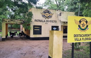 Cámara de la Patrulla Caminera instalada en la cabecera del puente de Villa Florida controla adelantamientos indebidos y otras infracciones.