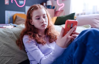 Adolescentes y redes sociales.