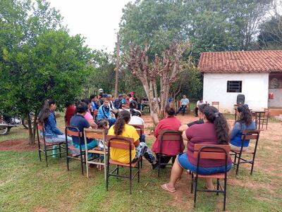 Los padres de familia de la escuela exigen la inmediata solución a sus pedidos