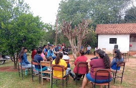 Los padres de familia de la escuela exigen la inmediata solución a sus pedidos