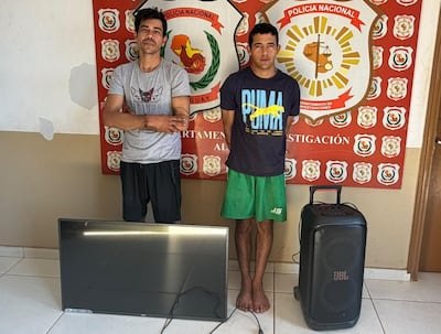 Vicente Díaz Cabral (33) y Juan de Jesús Cabañas Rojas (22), además de las evidencias, fueron trasladados a la base del Departamento de Investigaciones.