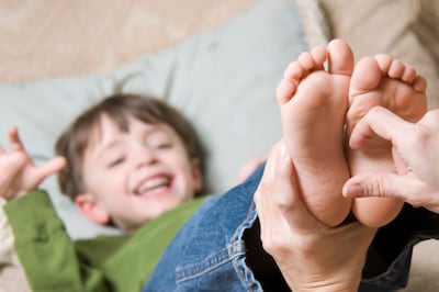 Aunque la mayoría de las personas están familiarizadas con el cosquilleo, su sensibilidad en los humanos es uno de los enigmas científicos más antiguos sin resolver.