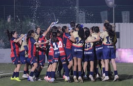 Las niñas de Cerro Porteño se impusieron en dos finales para consagrarse doble campeón.