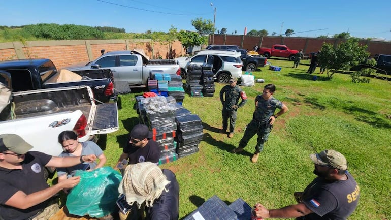 Tras incautación de marihuana, relevan a efectivos policiales de cinco comisarías.
