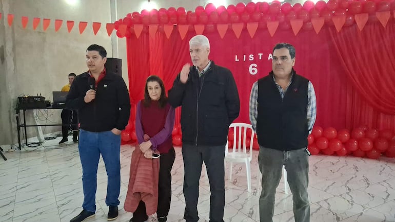 Arnoldo Wiens durante un acto político del movimiento Añetete en San Patricio, Misiones.