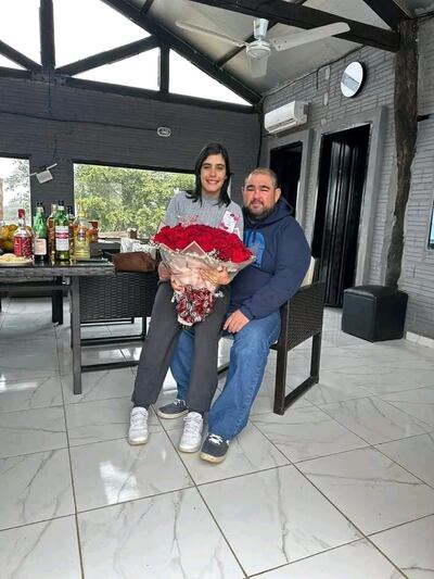Jatar “Oso” Fernández y su actual esposa Ana Ortíz en La Guarida del General.