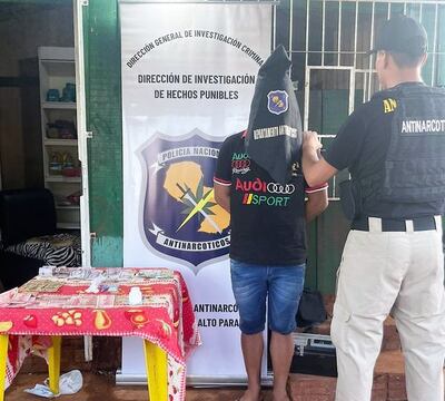 Vidal Eusebio Pino Bareiro, durante el allanamiento que concluyó con su detención.