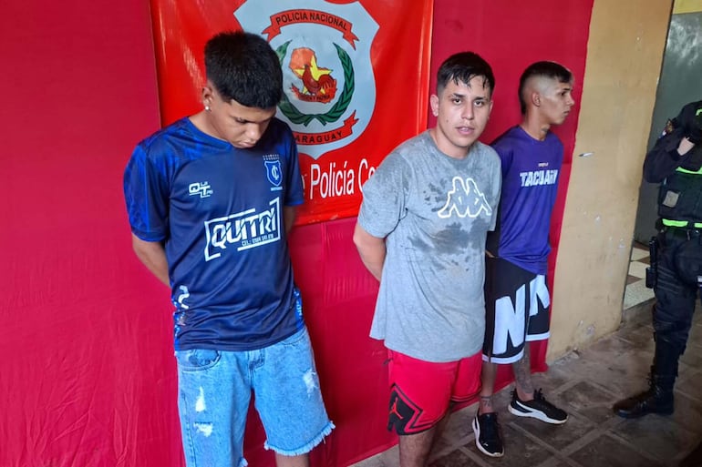 Juan Isaías Galeano Risaldi, Steven Daniel Cáceres Cáceres y Moisés Quiñónez González, capturados por homicidio en J. A. Saldívar.