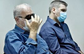 Ramón González Daher (i) y su hijo Fernando González Karjallo, recientemente condenados, piden un nuevo juicio oral.