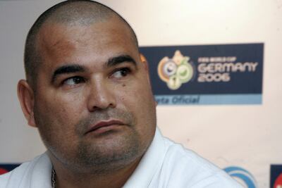 José Luis Chilavert, emblemático arquero de la Albirroja y del club Vélez Sarsfield (ARG), conocido también por sus polémicas disputas judiciales, quiere ser presidente de la República.