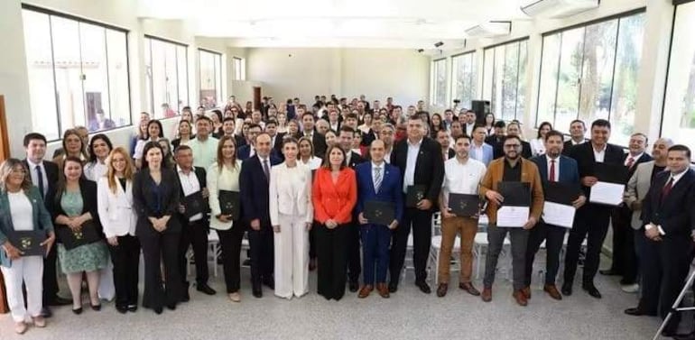 Proclaman a 18 intendentes y 183 concejales elector para el departamento de Paraguarí.