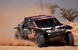 El piloto catarí Nasser Al-Attiyah será navegado por el belga Fabián Lurquin en el Dacia Sandrider.