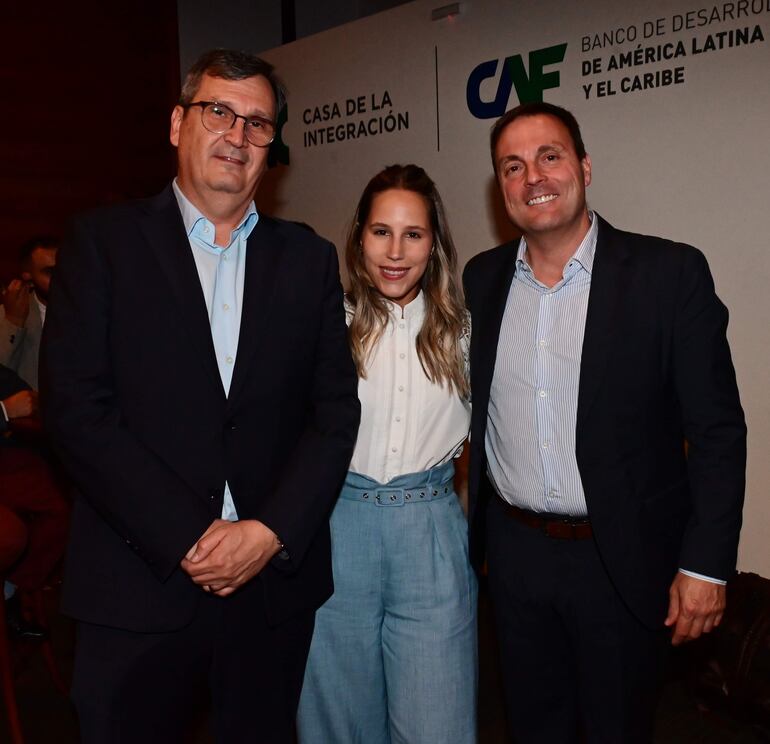 Víctor Vaca Pereira, Sophia Achucarro y Héctor Varela. 