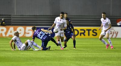 Nacional y Guaireña se enfrentan en Barrio Obrero