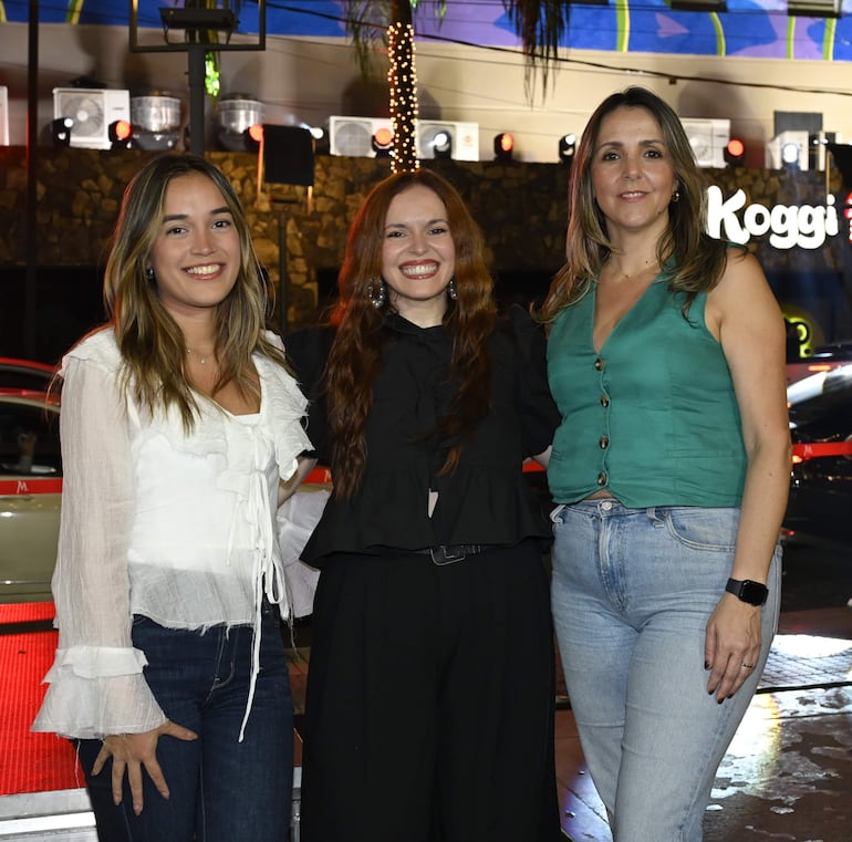 Joyce Duré, Marilé Unger y Silvia Oviedo. 