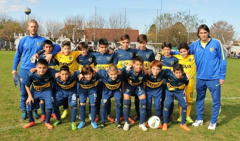 Diego Martínez (d) comenzó la carrera de técnico en las divisiones inferiores de Boca Juniors.