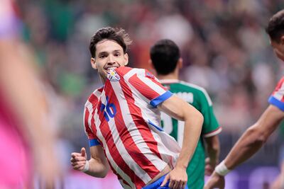Damián Bobadilla, jugador de la selección de Paraguay, celebra un gol en el partido frente a México por la Fecha FIFA en el estadio Alamodome, en San Antonio, Texas, Estados Unidos.