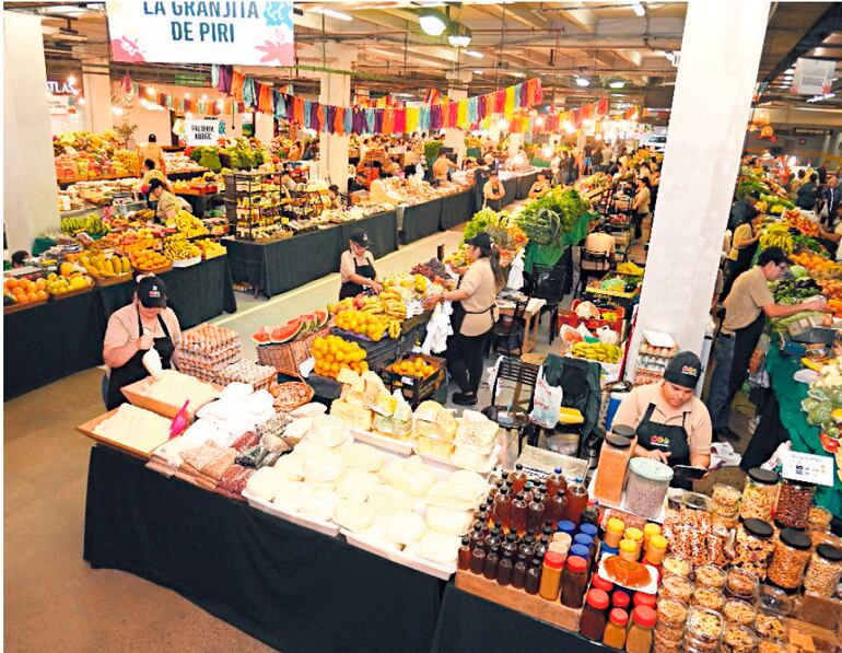 El Agroshopping ofrece una variedad de productos.