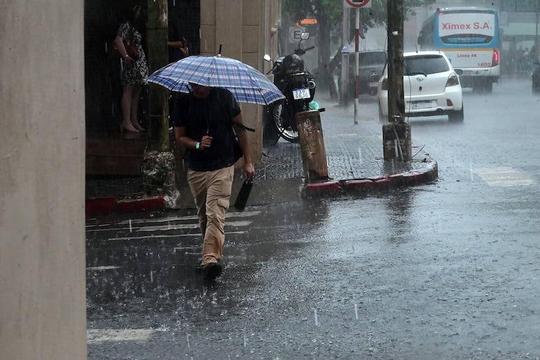 Alerta por fuertes lluvias y tormentas eléctricas