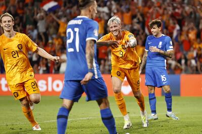 Países Bajos derrotó a Grecia en las eliminatorias de la Eurocopa