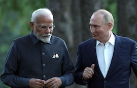 El presidente de Rusia, Vladimir Putin, junto al primer ministro de la India, Narendra Modi.