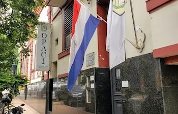 Fachada de la OPACI.