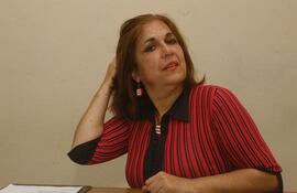 La poeta Delfina Acosta se adjudicó el primer lugar del Premio Municipal de Literatura, anunciado por la Municipalidad de Asunción.