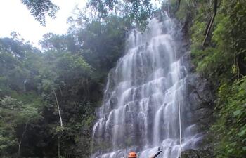 Levantan prisión preventiva a los que alambraron Salto Cristal en La Colmena.