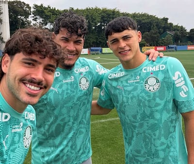 Mauricio Prado (izquierda), Gustavo Gómez y Ramón Sosa, Palmeiras, futbolistas del Palmeiras e integrantes de la selección paraguaya.