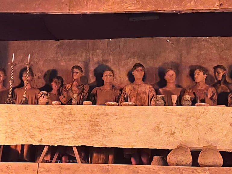 Valenzuela vivió una noche de fe y arte con masiva concurrencia en la cuarta edición de “Esculturas vivientes”, este Viernes Santo.