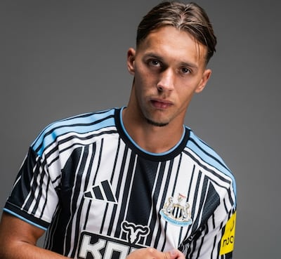 Amar Dedic, nuevo futbolista del Newcastle. Militó en Salzburgo, Liefering, Wolfsberger, Olympique de Marsella y Benfica.