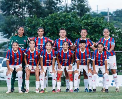 Las azulgranas lideran luego de su goleada en Parque Guasu