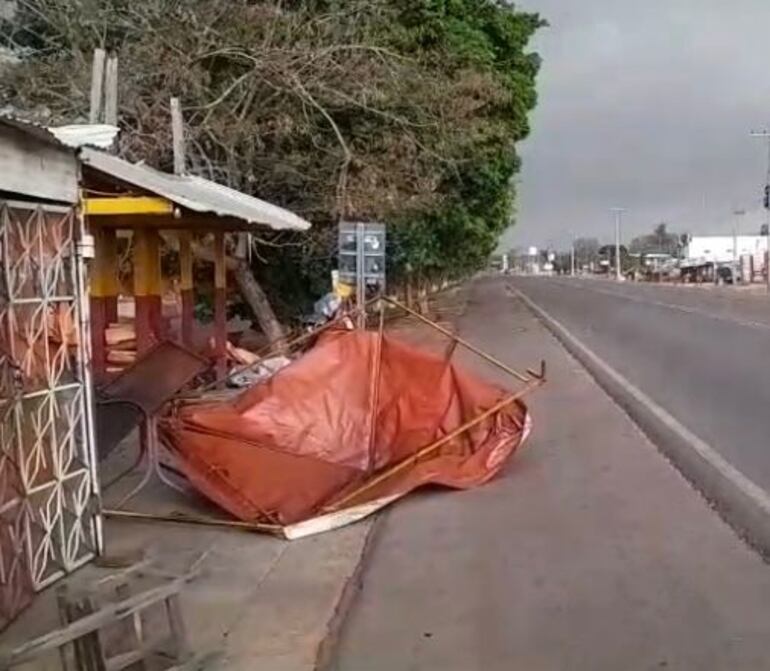 Varias casillas y viviendas quedaron afectadas por la tormenta en Horqueta.