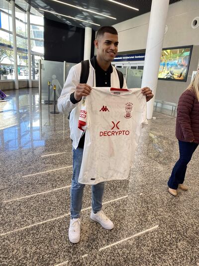 Ayer, Marcelo Pérez con la camiseta de Huracán.