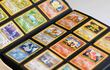 Foto ilustrativa de tarjetas coleccionables de Pokémon.